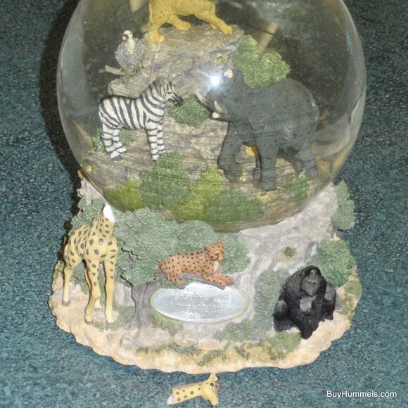 "Call Of The Wild" Westland African Snow Globe Plays "Born Free" CHRISTMAS GIFT! - Picture 1 of 9